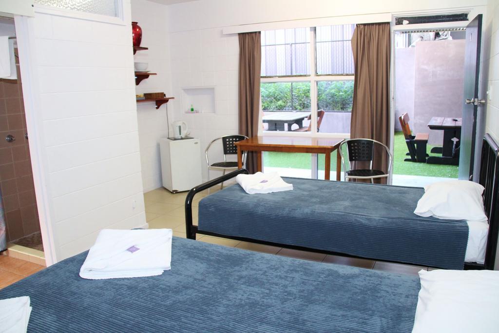 The Jack Backpackers Hostel Cairns Room photo