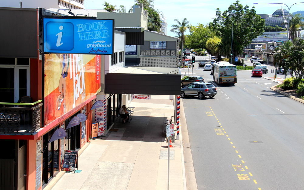The Jack Backpackers Hostel Cairns Exterior photo