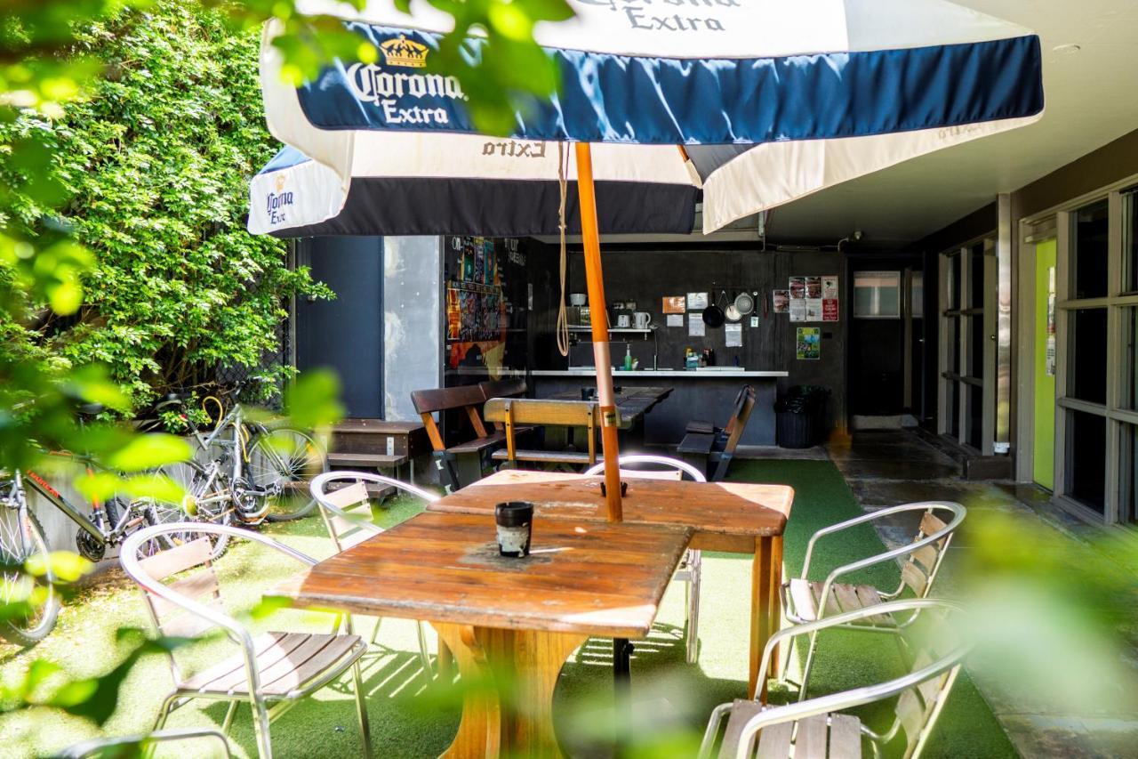 The Jack Backpackers Hostel Cairns Exterior photo